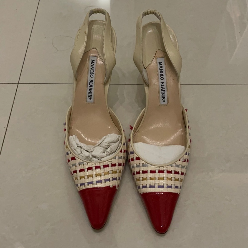 Beautiful like new Manolo Blahniks